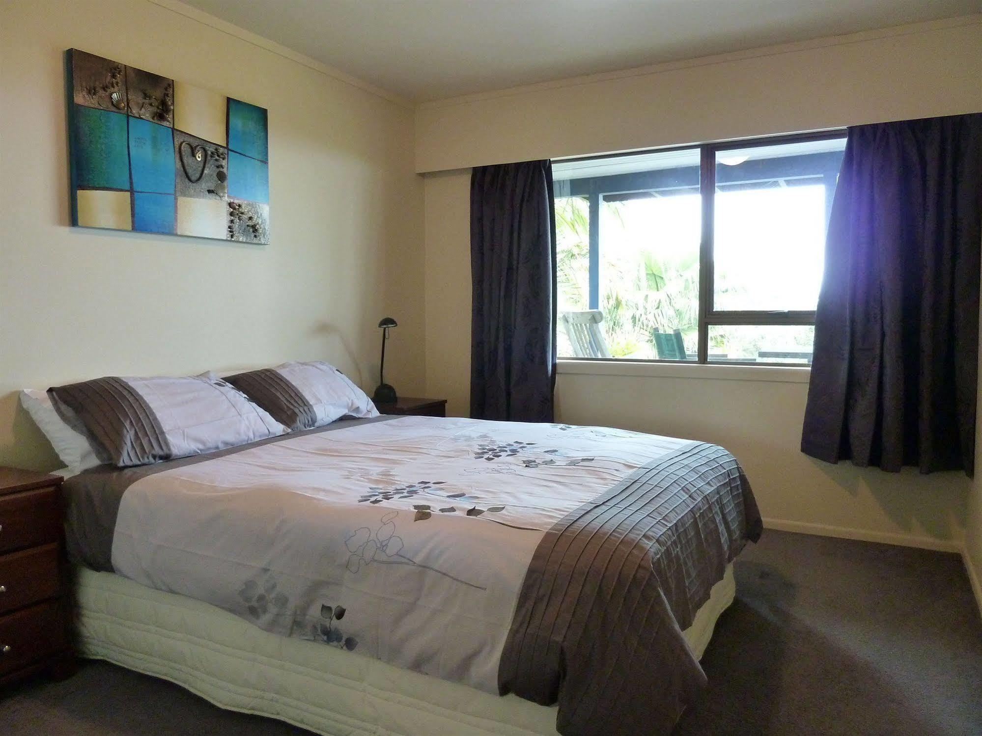 Raglan Sunset Motel And Conference Venue Exterior photo