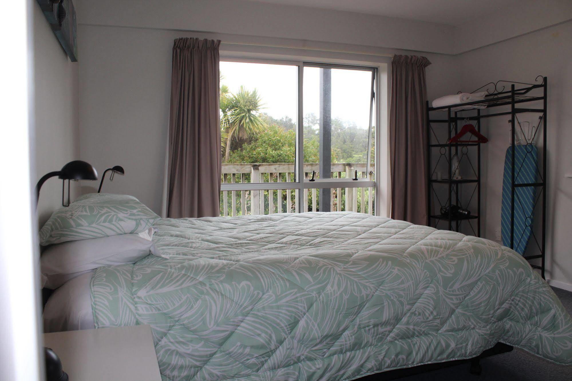 Raglan Sunset Motel And Conference Venue Exterior photo