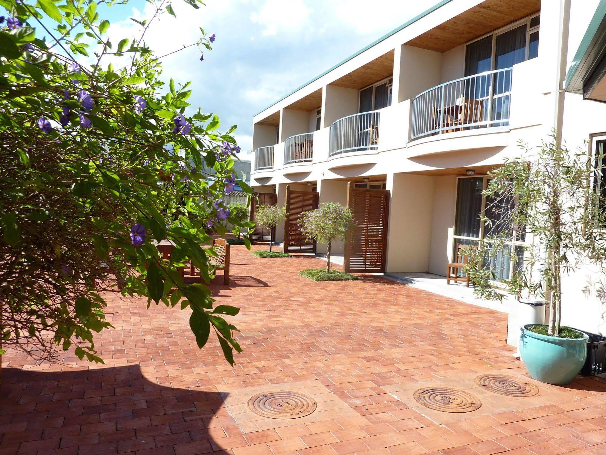 Raglan Sunset Motel And Conference Venue Exterior photo